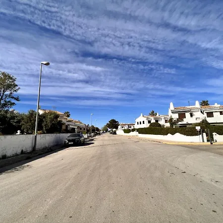 Denia Beach Apartment دينايا